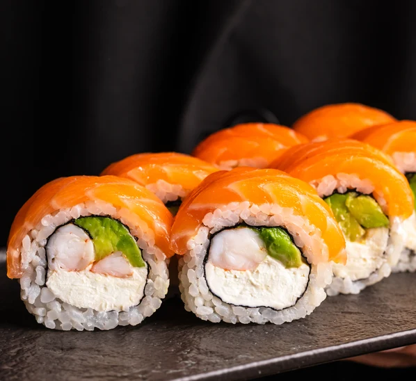 Роли Real Roll із лососем